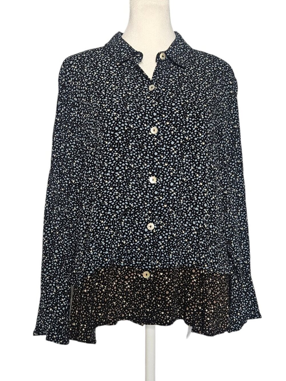 Habitat Clothes to Live In Button Front Blouse Women M Ruffle Tiered Hem Speckle
